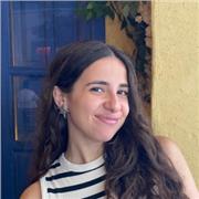 Estudiante de último año del Grado en Traducción e Interpretación en la Universidad de Granada ofrece clases de inglés e italiano.
